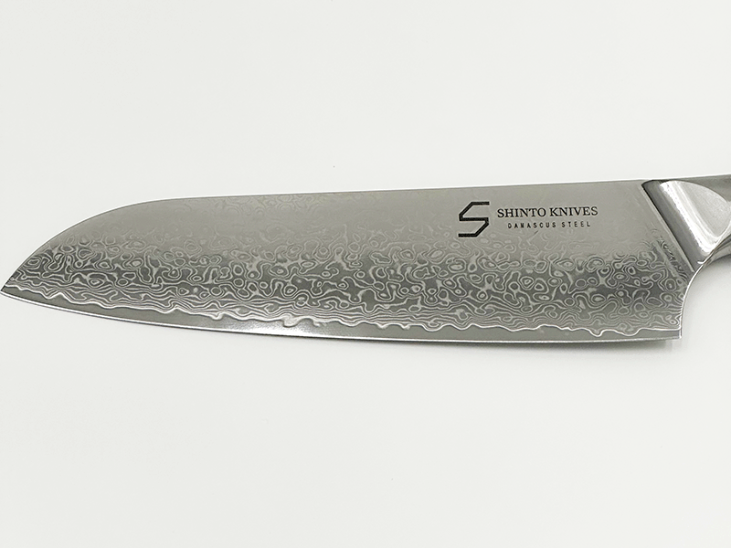 Kami Santoku kniv