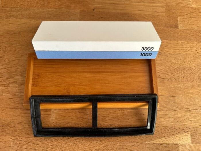 Dobbelt slibesten korn 1000/3000 – giver dine knive nyt liv med professionel skarphed