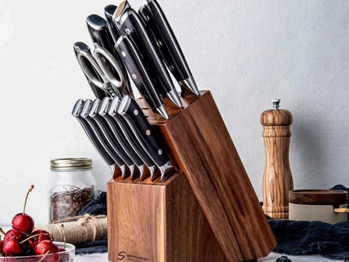 Knivblok i bæredygtigt gummitræ – Eksklusiv knivholder til 14 knive | Shinto Knives